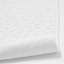 20"x32" Snow Leopard Bath Mat White - Threshold™ -Decoration Serie Store GUEST 061081fd 83d9 4466 b62d ad837060f183