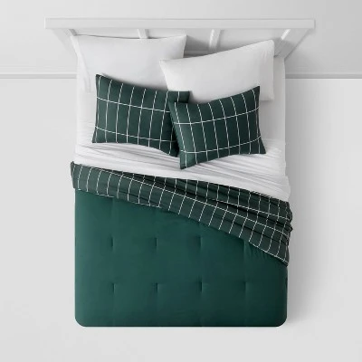 Grid Print Microfiber Reversible Comforter & Sheet Set Dark Green - Room Essentials™ 3 Grid Print Microfiber Reversible Comforter & Sheet Set Dark Green - Room Essentials™ - Image 3
