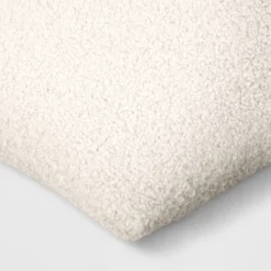 Oversized Teddy Boucle Toss Square Throw Pillow - Threshold™ -Decoration Serie Store GUEST a26ab696 c541 4a31 bda7 7e21e84b5160