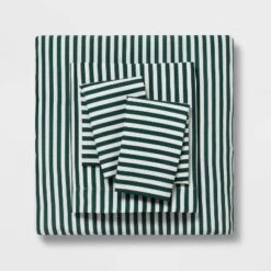 Floral Printed Microfiber Reversible Comforter & Sheets Set Dark Green - Room Essentials™ -Decoration Serie Store GUEST d6d9ec39 fc99 4d12 acb1 6e627b49e631