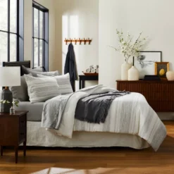 3pc Heathered Stripe Comforter Bedding Set - Hearth & Hand™ With Magnolia -Decoration Serie Store GUEST f5d6068f c55f 4043 923f e6673cd682bd